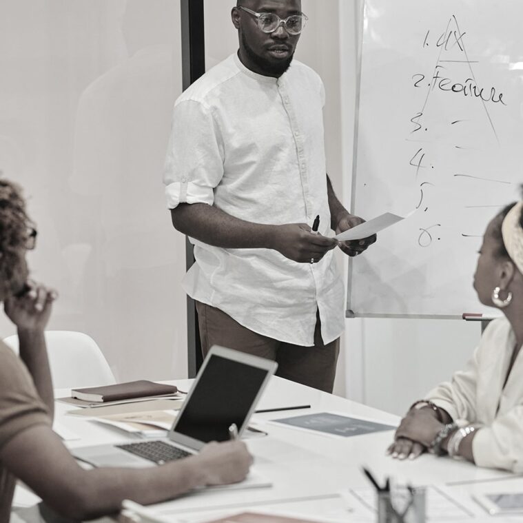 pexels-darlene-alderson-7971355-min